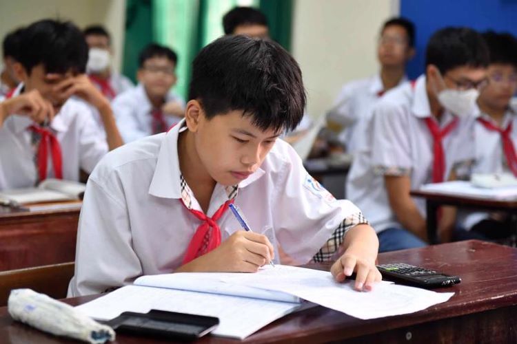 Đề thi tiếng anh tuyển sinh lớp 10 năm 2018