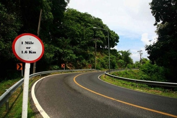 1 dặm bằng bao nhiêu km