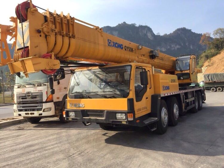 Báo giá xe cẩu kato 50 tấn